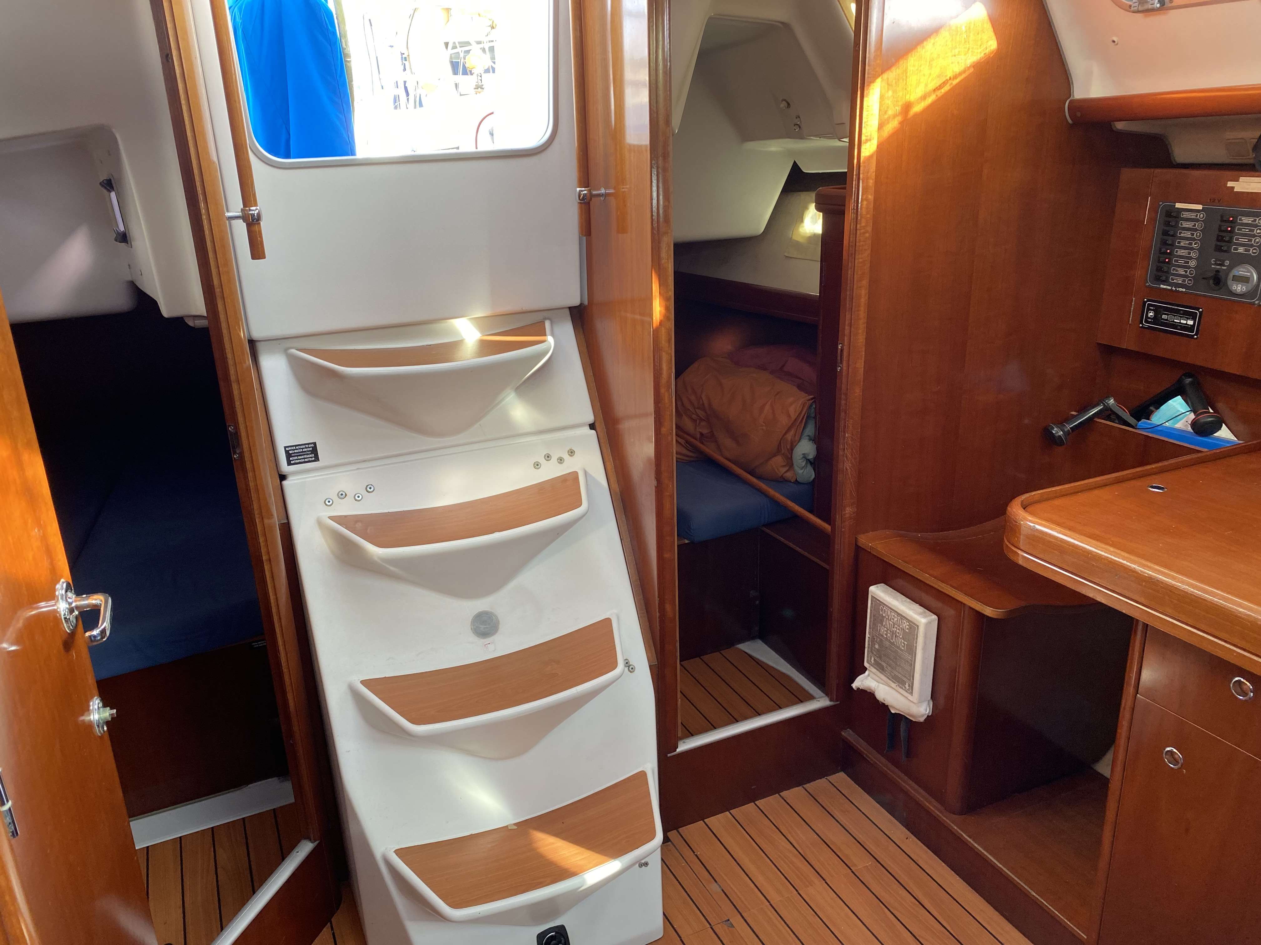 slider 6 Beneteau Oceanis 393 Clipper